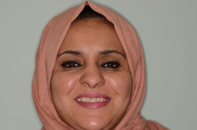 Smile Design: Case 6 - before smile design and veneers