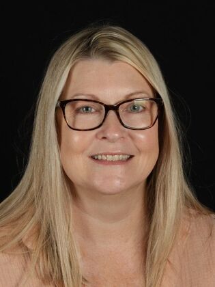 Porcelain Veneers: LeAnn - Before