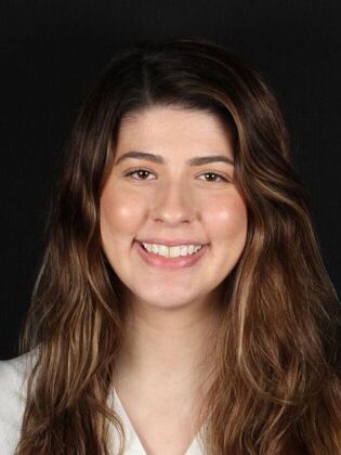 Porcelain Veneers: Sandy - Before