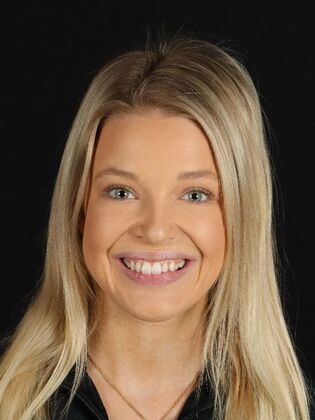 Porcelain Veneers: Casey - Before