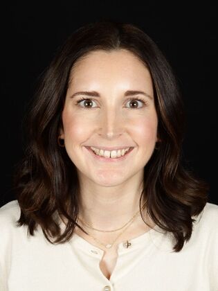 Porcelain Veneers: Caitlin - Before