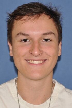 Rhinoplasty: young man with bump and breathing problem - Before
